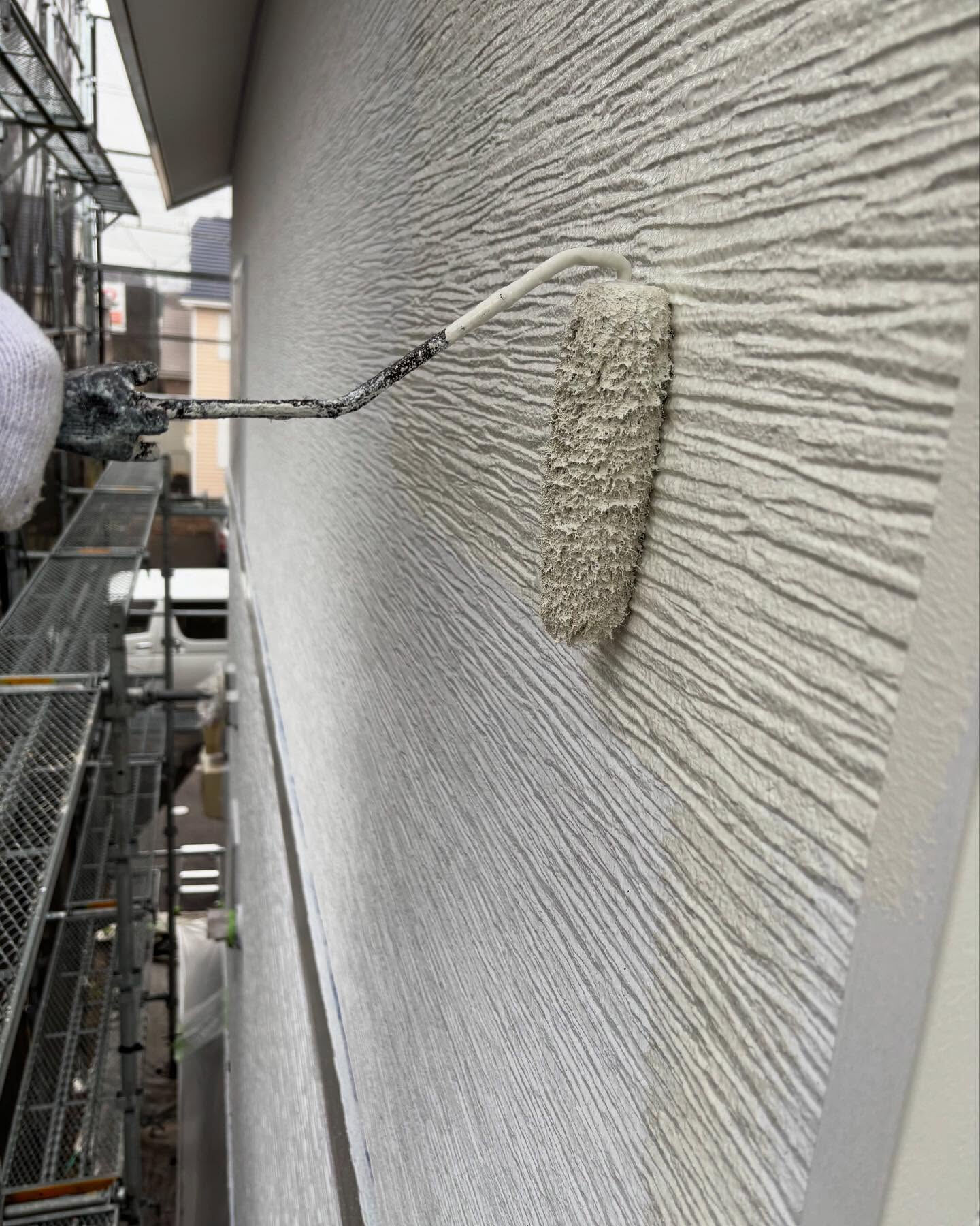 🏗️✨ 石狩市樽川で進行中の塗装工事は順調に進んでいます！今